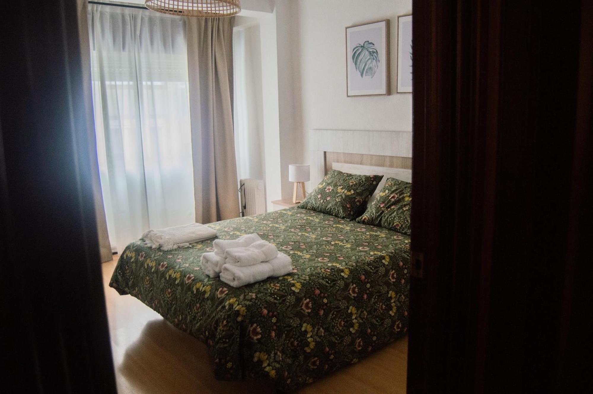 Moma Meanas Centro Apartment Aviles