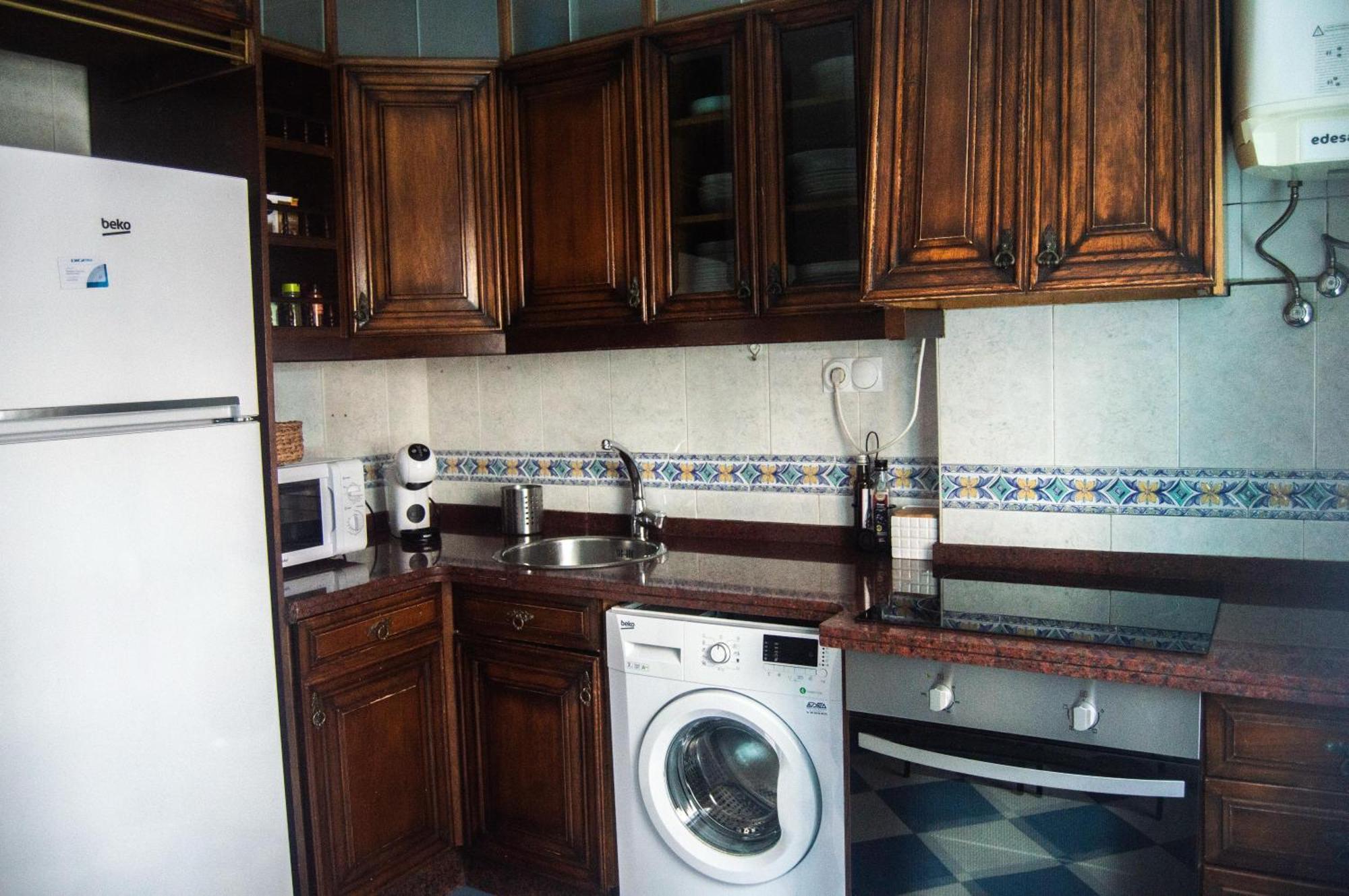 Moma Meanas Centro Apartment Aviles